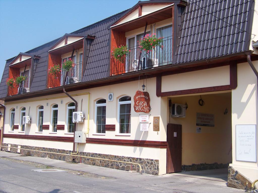 Vila Veche Haţeg Esterno foto