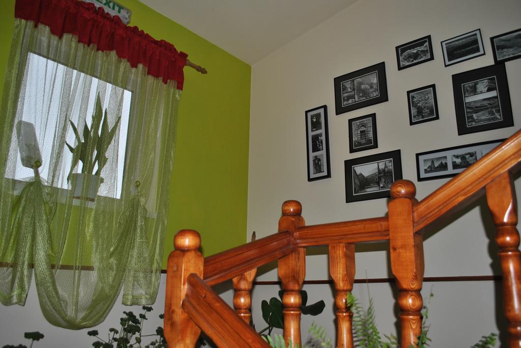 Vila Veche Haţeg Esterno foto